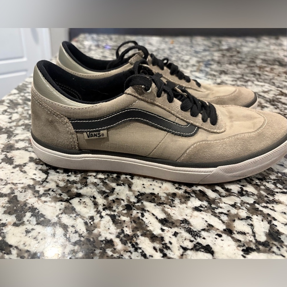 Vans Gilbert Crockett Pro Low Top Mens Sneakers